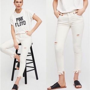 Brand New- Free People Great Heights Distressed Jeans in Ivory Size 26